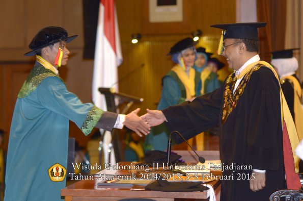 Wisuda Unpad Gel II TA 2014_2015 Fakultas Mipa oleh Rektor 001