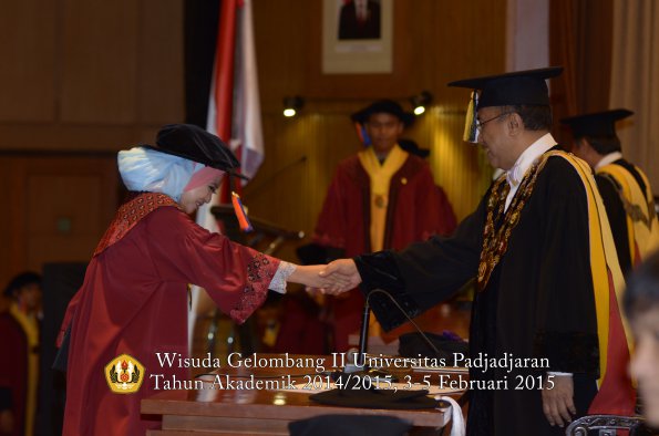 Wisuda Unpad Gel II TA 2014_2015  Fakultas Teknik Geologi oleh Rektor 003