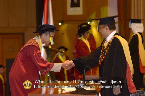 Wisuda Unpad Gel II TA 2014_2015  Fakultas Farmasi oleh Rektor 006