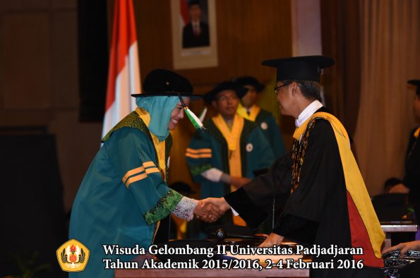 Wisuda Unpad Gel II TA 2015_2016  Sekolah Pascasarjana oleh Rektor 006