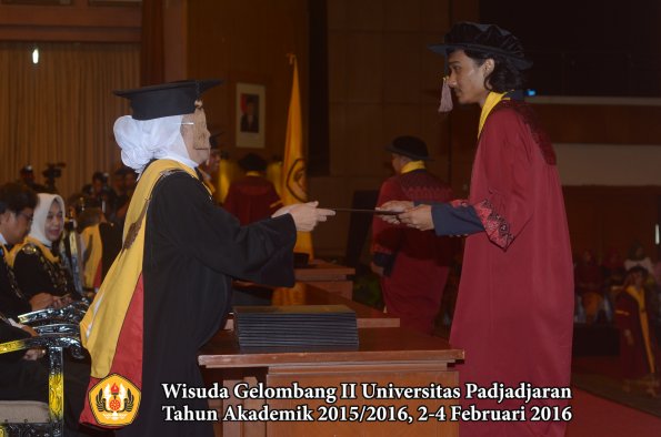 Wisuda Unpad Gel II TA 2015_2016 Fakultas Peternakan oleh Dekan 029