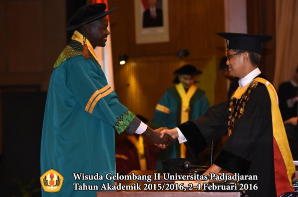 Wisuda Unpad Gel II TA 2015_2016  Fakultas Peternakan oleh Rektor  004