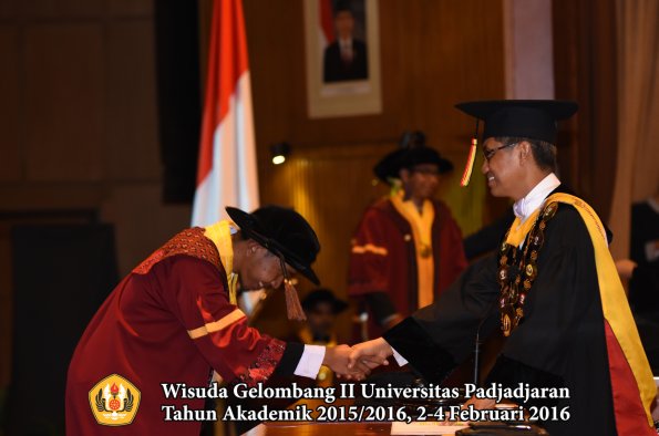 Wisuda Unpad Gel II TA 2015_2016  Fakultas Peternakan oleh Rektor  012