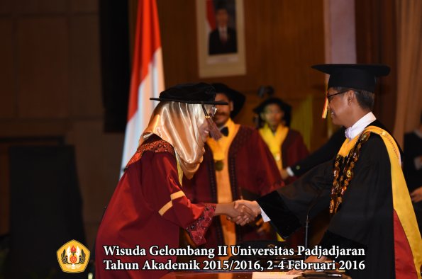 Wisuda Unpad Gel II TA 2015_2016  Fakultas Peternakan oleh Rektor  015