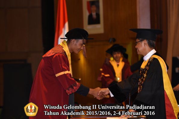 Wisuda Unpad Gel II TA 2015_2016  Fakultas Peternakan oleh Rektor  018