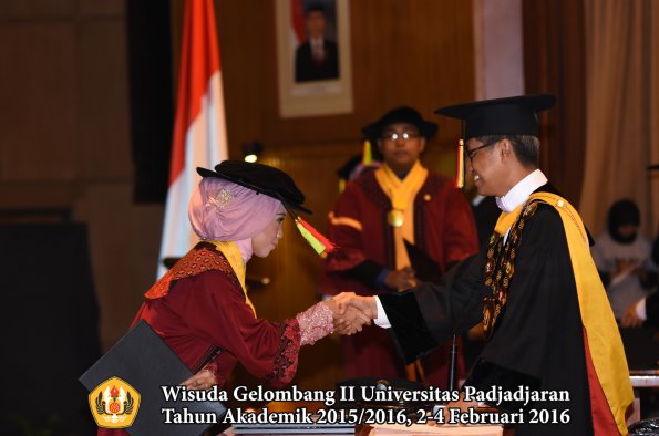 Wisuda Unpad Gel II TA 2015_2016   Fakultas Mipa oleh Rektor  139