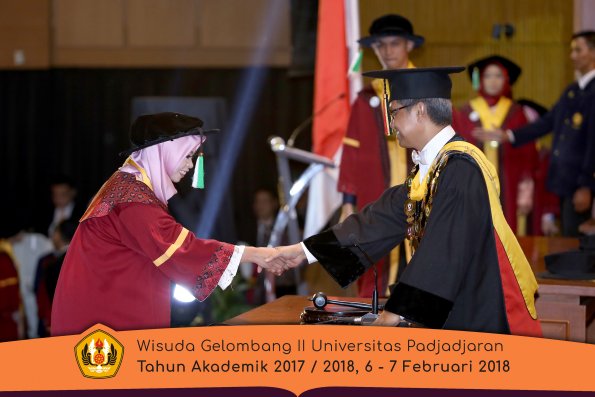 wisuda unpad gel II TA 2017-2018 Fakultas  Pertanian  Oleh  Rektor 011