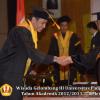 wisuda-unpad-gel-iii-ta-2012_2013-fakultas-ekonomi-dan-bisnis-oleh-rektor-020
