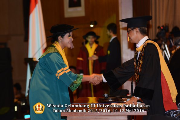 Wisuda Unpad Gel III TA 2015_2016  Fakultas Peternakan oleh Rektor  004
