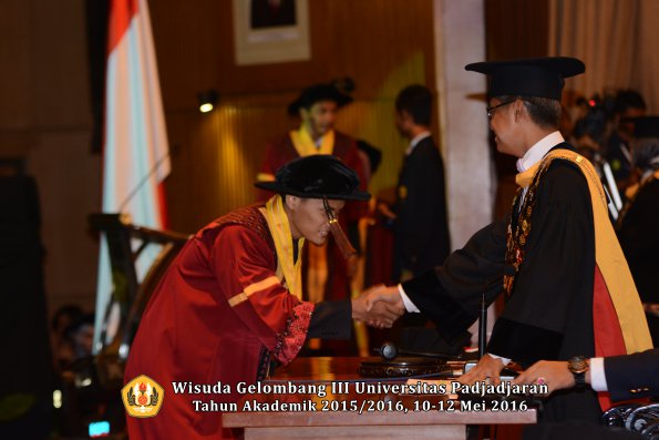 Wisuda Unpad Gel III TA 2015_2016  Fakultas Peternakan oleh Rektor  006