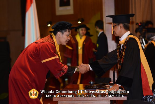 Wisuda Unpad Gel III TA 2015_2016  Fakultas Peternakan oleh Rektor  016