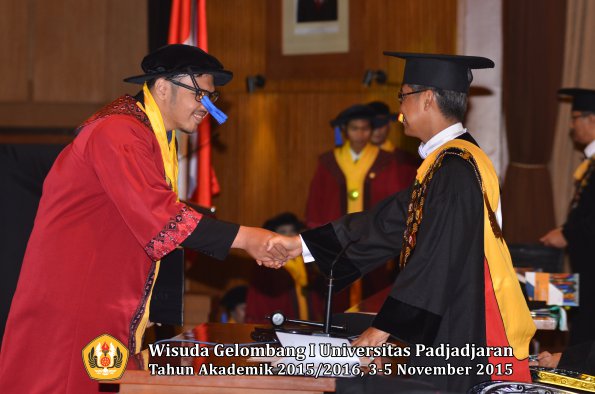 Wisuda Unpad Gel I TA 2015_2016  Fakultas ISIP oleh Rektor-017
