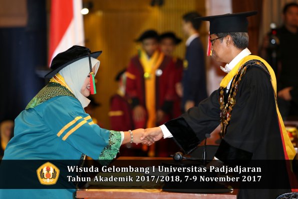 Wisuda Unpad Gel I TA 2017_2018  Fakultas Teknlogi industri pertanian oleh Rektor 001