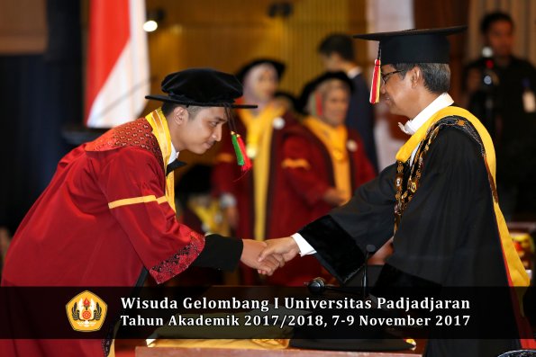 Wisuda Unpad Gel I TA 2017_2018  Fakultas Teknlogi industri pertanian oleh Rektor 005
