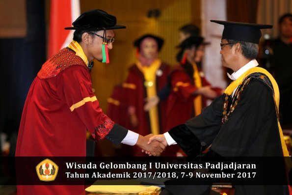 Wisuda Unpad Gel I TA 2017_2018  Fakultas Teknlogi industri pertanian oleh Rektor 012
