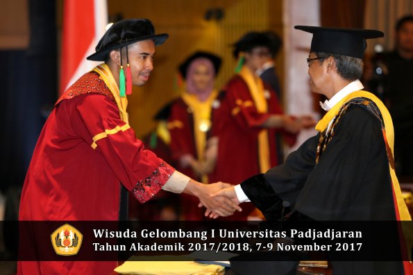 Wisuda Unpad Gel I TA 2017_2018  Fakultas Teknlogi industri pertanian oleh Rektor 015