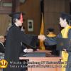 wisuda-fh-oleh-dekan-087