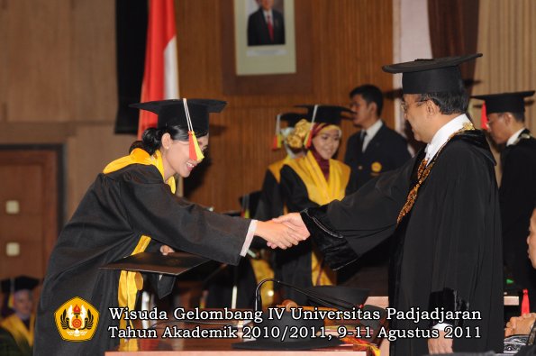 wisuda-fmipa-oleh-rektor-222