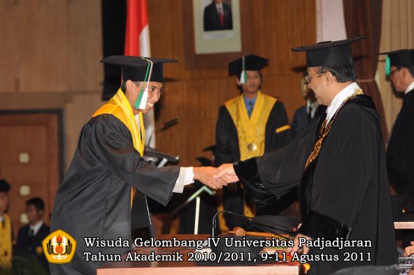 wisuda-faperta-oleh-rektor-57