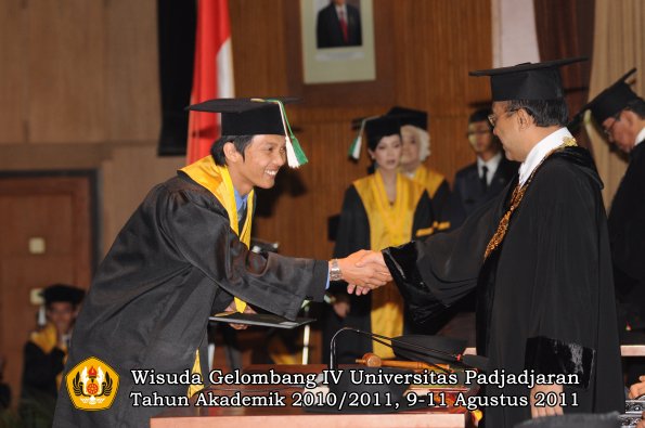 wisuda-faperta-oleh-rektor-58