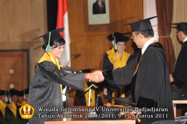 wisuda-faperta-oleh-rektor-70