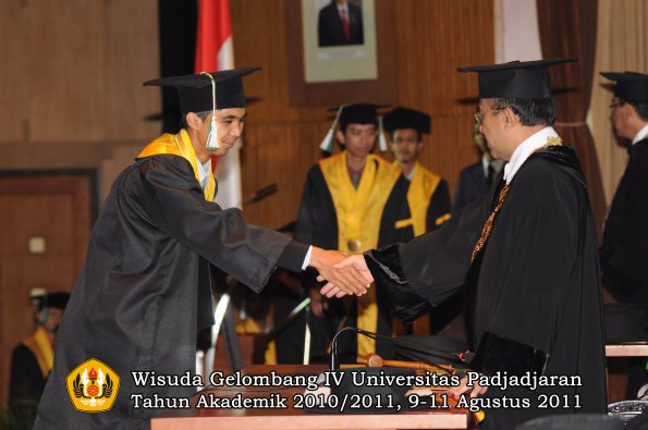 wisuda-faperta-oleh-rektor-75