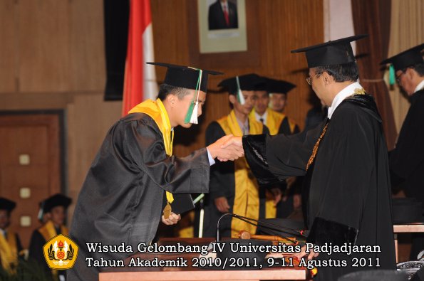 wisuda-faperta-oleh-rektor-81