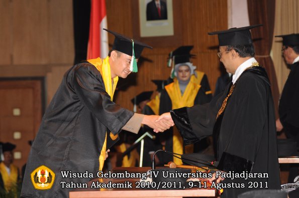 wisuda-faperta-oleh-rektor-84