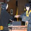 wisuda-fe-oleh-dekan-234