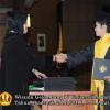 wisuda-fe-oleh-dekan-238