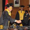 wisuda-fe-oleh-rektor-079