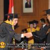 wisuda-fe-oleh-rektor-109