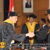 wisuda-fe-oleh-rektor-120