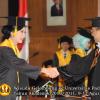 wisuda-fe-oleh-rektor-148