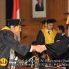 wisuda-fe-oleh-rektor-157