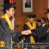 wisuda-fe-oleh-rektor-159