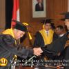 wisuda-fe-oleh-rektor-160