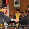 wisuda-fe-oleh-rektor-210