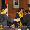 wisuda-fe-oleh-rektor_060