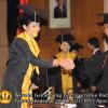 wisuda-fe-oleh-rektor_073