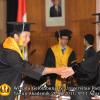 wisuda-fe-oleh-rektor_079