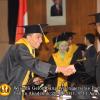 wisuda-fe-oleh-rektor_175