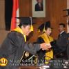 wisuda-fe-oleh-rektor_181