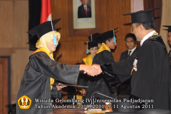 wisuda-fasa-oleh-rektor-221