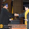 wisuda-fisip-oleh-dekan-240