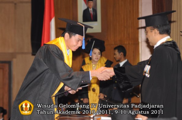 wisuda-fisip-oleh-rektor-066