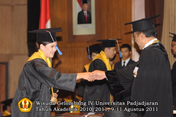 wisuda-fisip-oleh-rektor-071