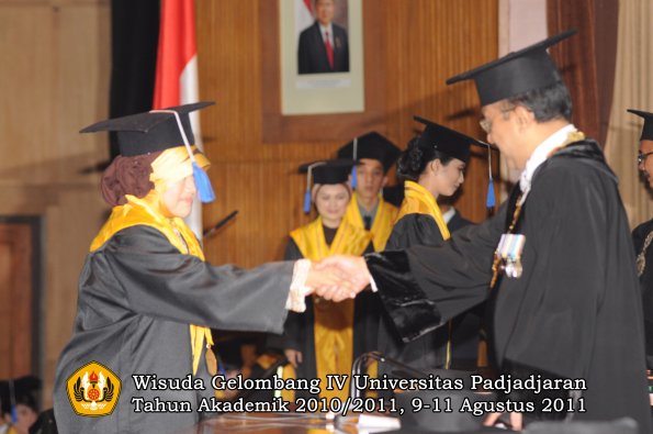 wisuda-fisip-oleh-rektor-074