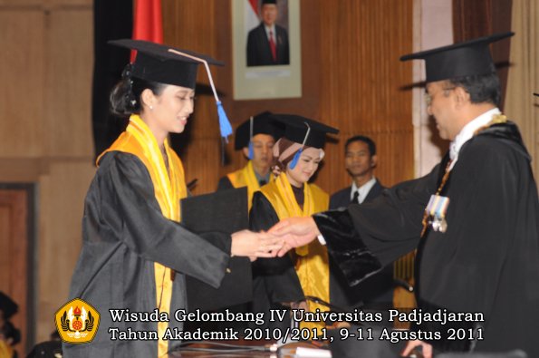 wisuda-fisip-oleh-rektor-076