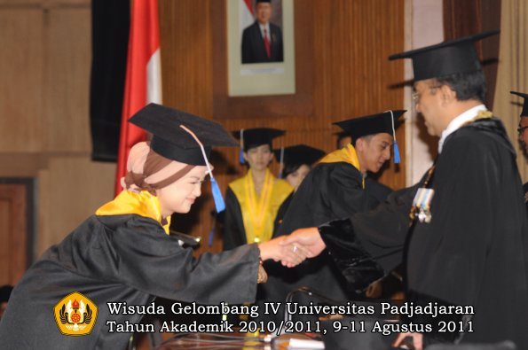 wisuda-fisip-oleh-rektor-078